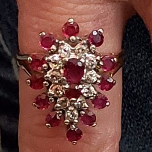 RUBY AND DIAMOND CLUSTER RING